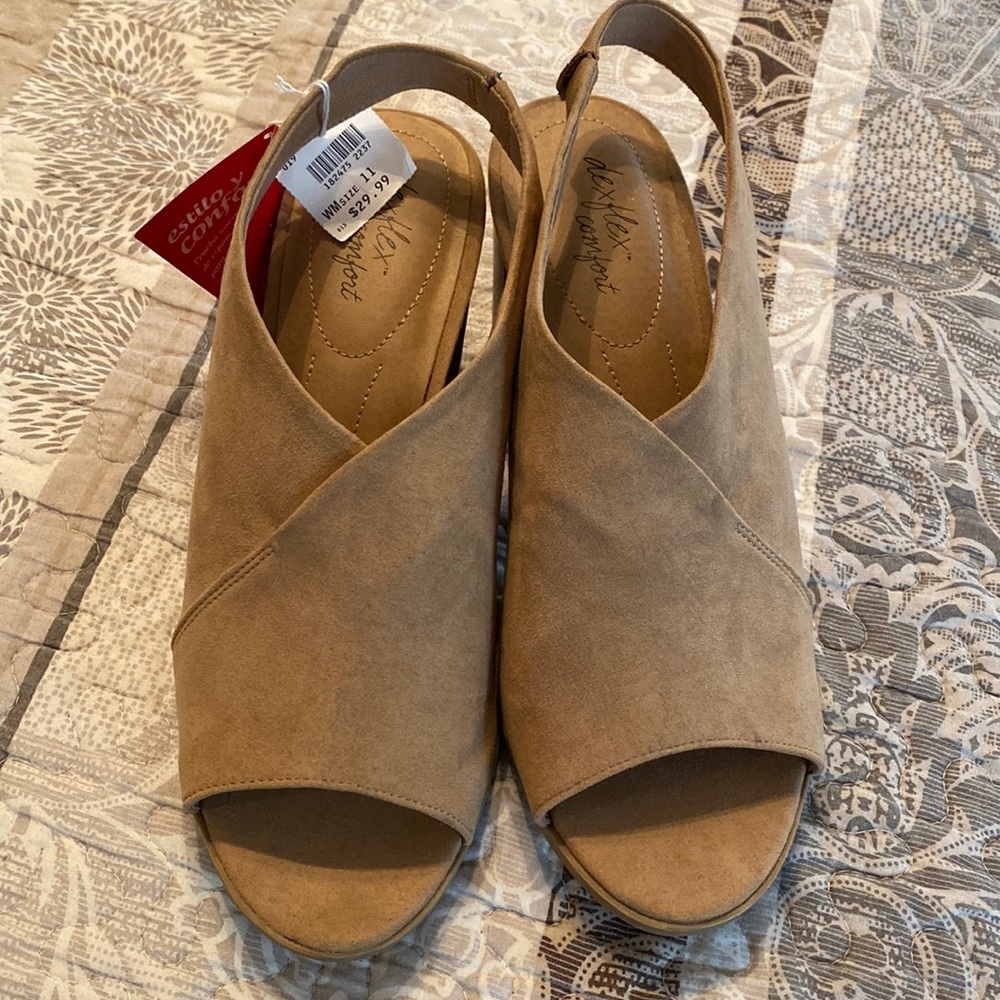 Comfy wedge heels